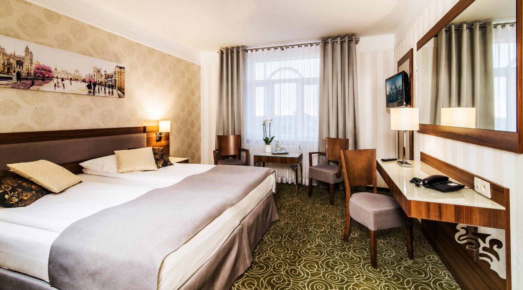 Hotel Lord - Warsaw Airport Exterior photo